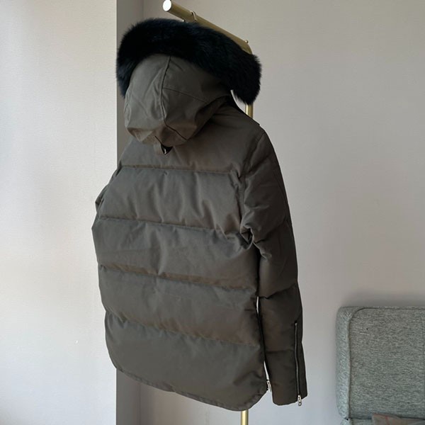 関税負担なし☆ムースナックルズ 3Q JACKET 偽物 ダウンジャケット moa32085